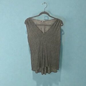 Lucky Brand Short-Sleeve Shirt Size SMALL V-Neck Lightweight Black and Ivory